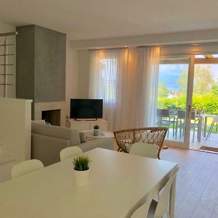 Italia Living Villa Padenghe sul Garda Exterior photo